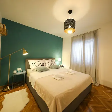 T&d Apartment *