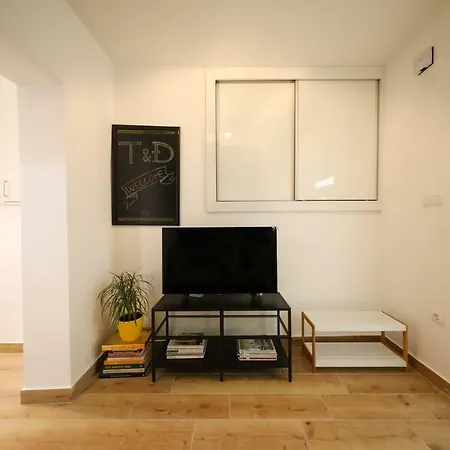 Apartment T&d *