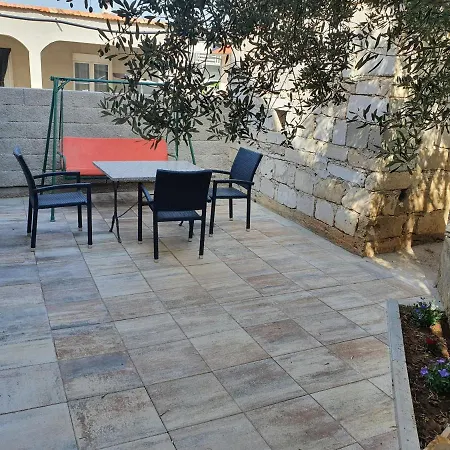 Apartment T&d *